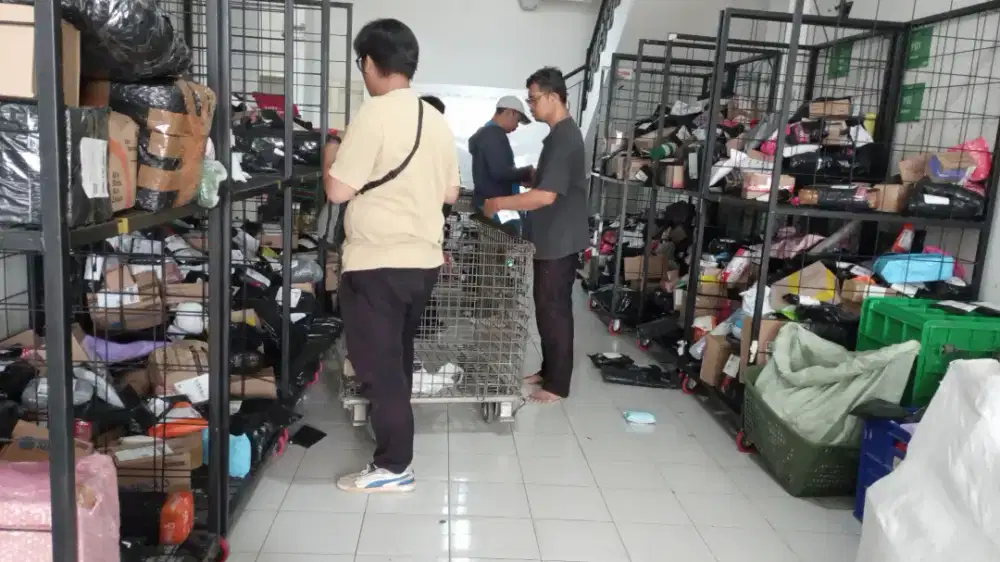 expedisi jasa kurir paket GTL (goto logistik)