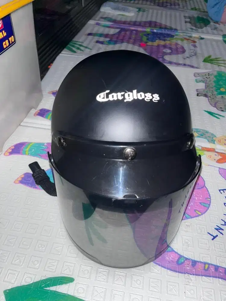 Di jual helm bekas 1 bulan pemakaian