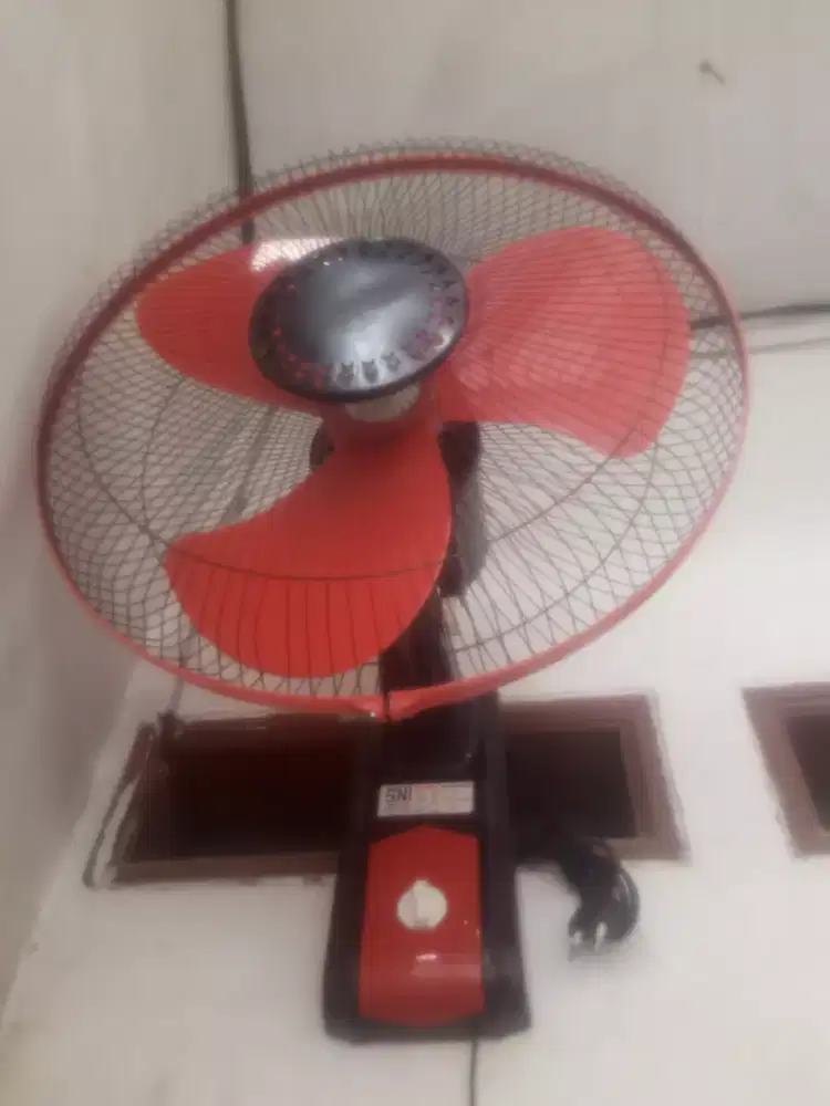 Kipas angin dinding 16 inch sanex normal siap pakai nego tipis