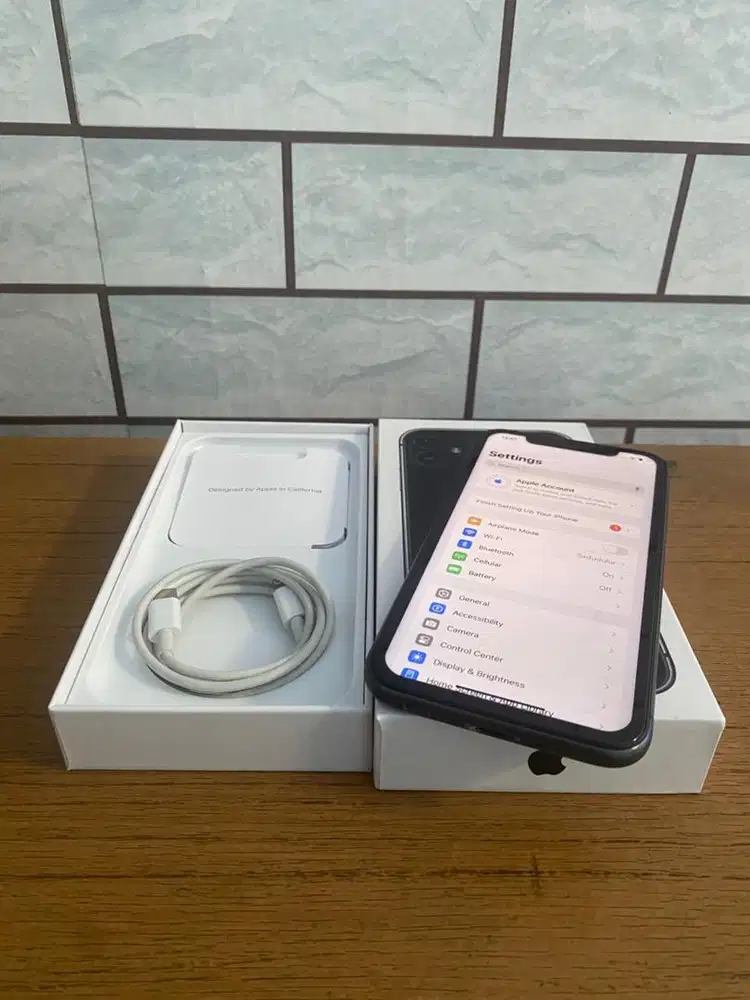 iPhone 11 Black 64 GB Inter
