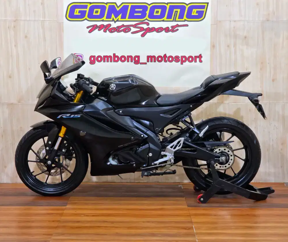 YAMAHA R15 V4 2023