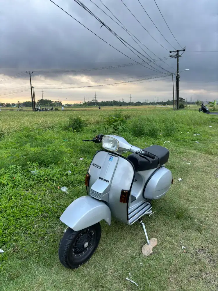 Vespa exslusive lengkap plat DK