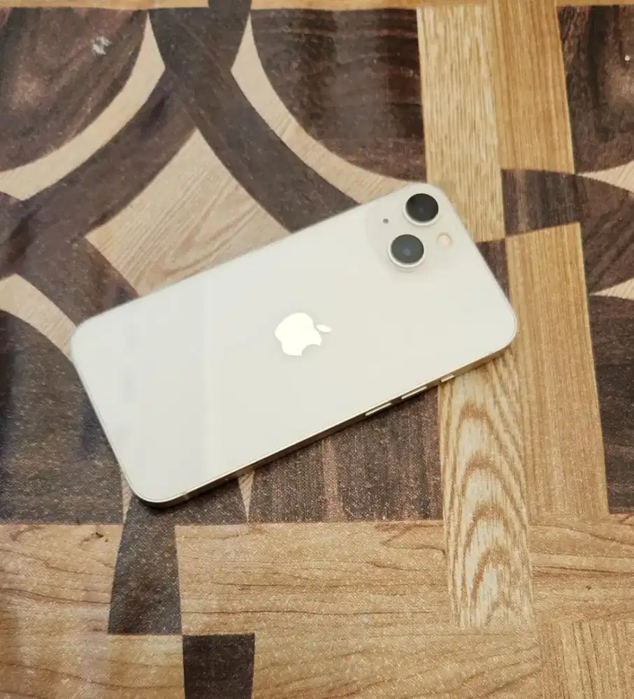 Hp iPhone 13 White