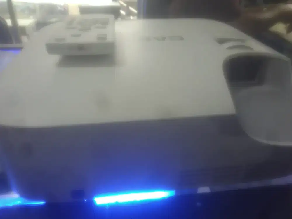 Proyektor Casio Laser