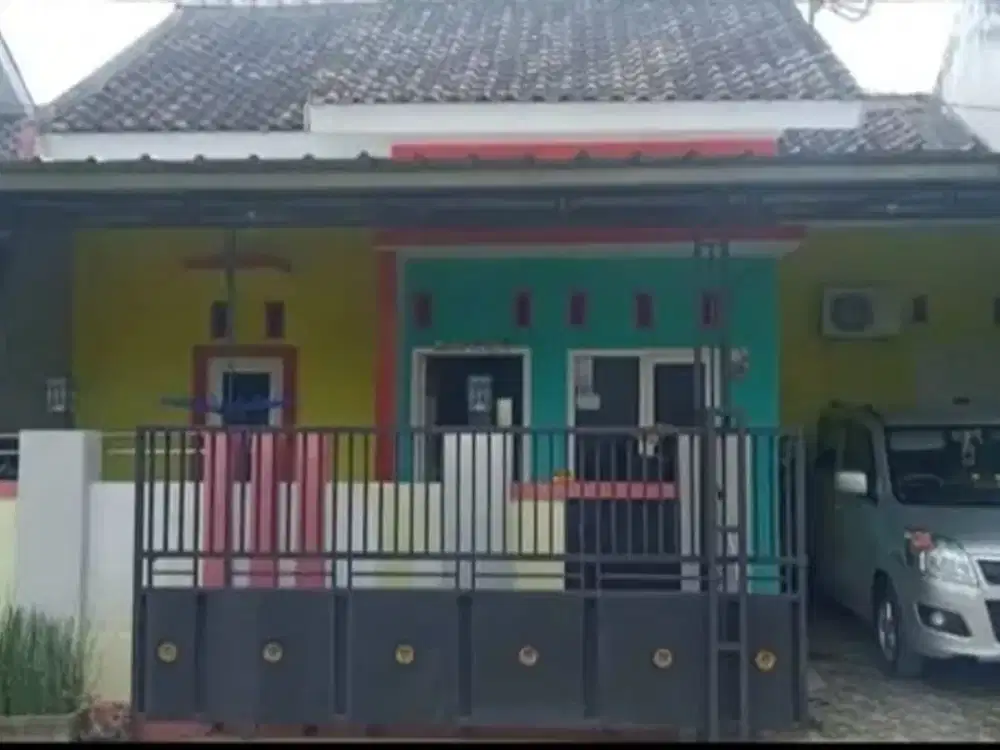 dijual rumah di metro pusat kamar 3