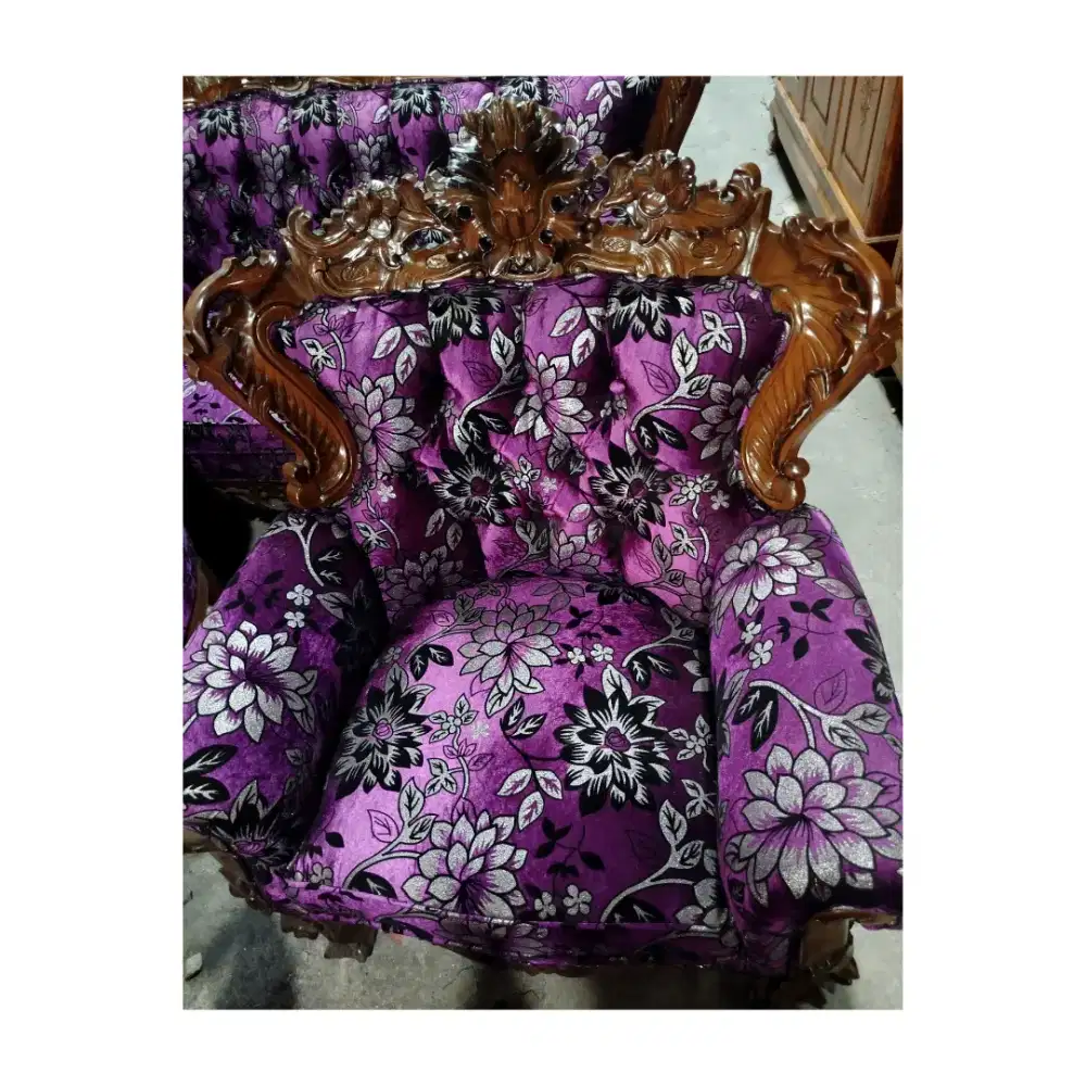 Set sofa ukir kayu jati bahan beludru halus ungu motif bunga