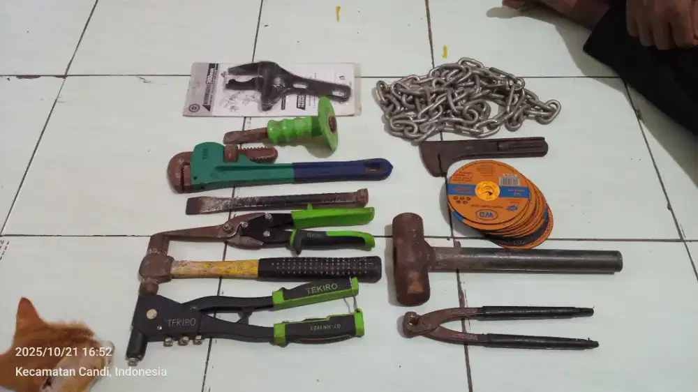 Dijual  peralatan tukang
