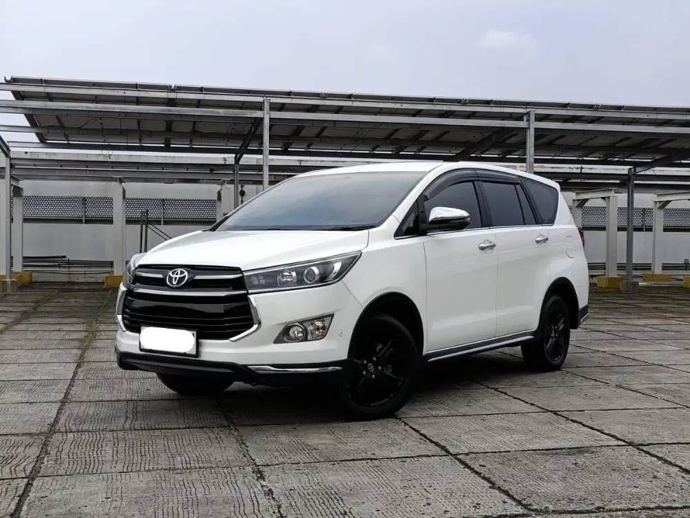 Innova Venturer Diesel AT 2019