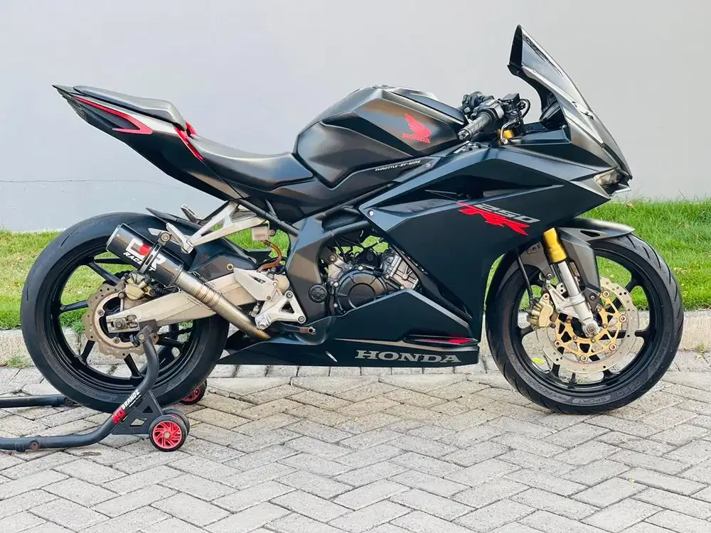 Honda cbr250rr black matte plat L pajak on cbr250 rr cbr 250 rr hitam