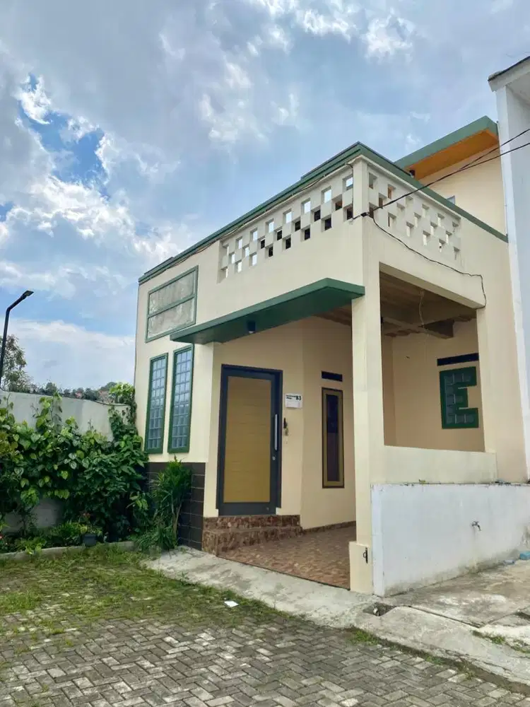 DIJUAL RUMAH DAERAH CIHANJUANG CIMAHI (KARYAWANGI VILLAGE)