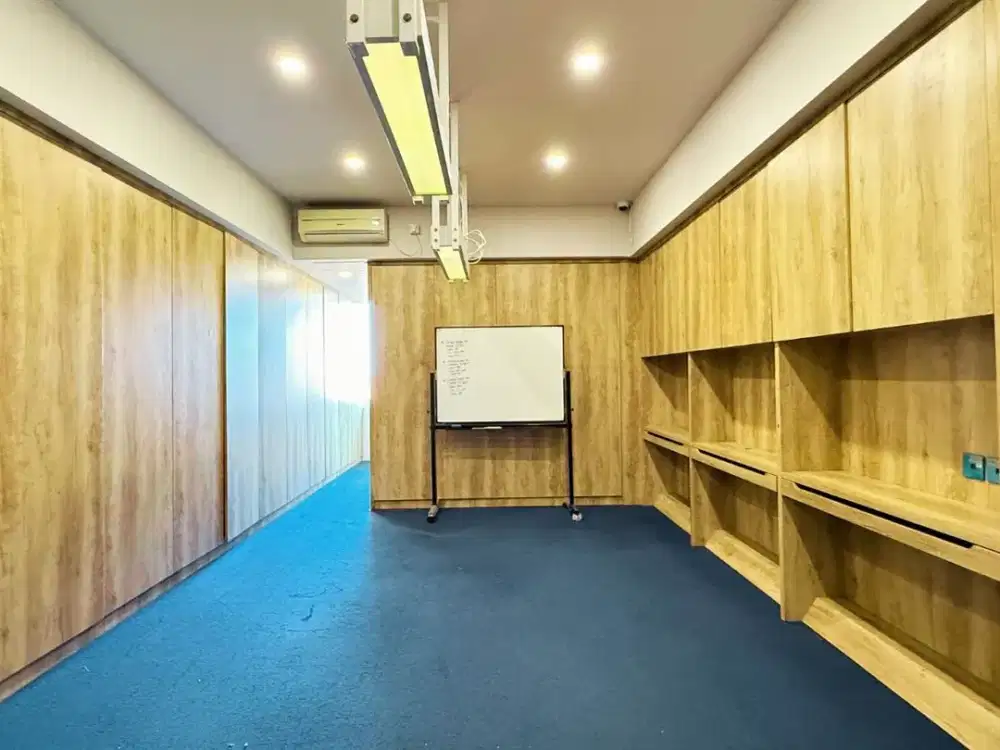 Sewa Kantor Semi Furnish 5 Juta-An SPAZIO Surabaya Barat[54m]