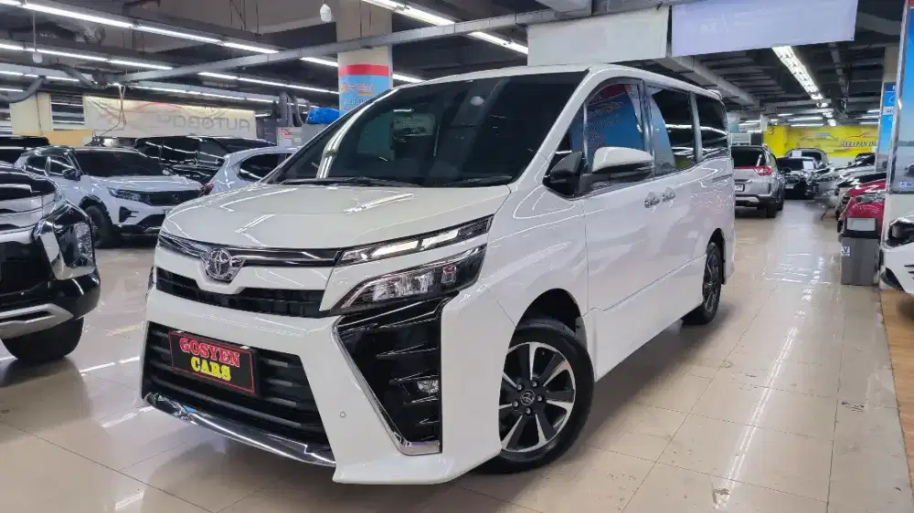 Km 46 ribu TOYOTA VOXY 2.0 at 2018 KONDISI ISTIMEWA