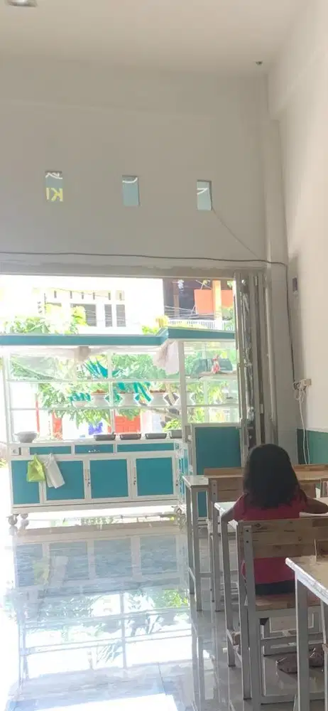 Rak/etalase nasi