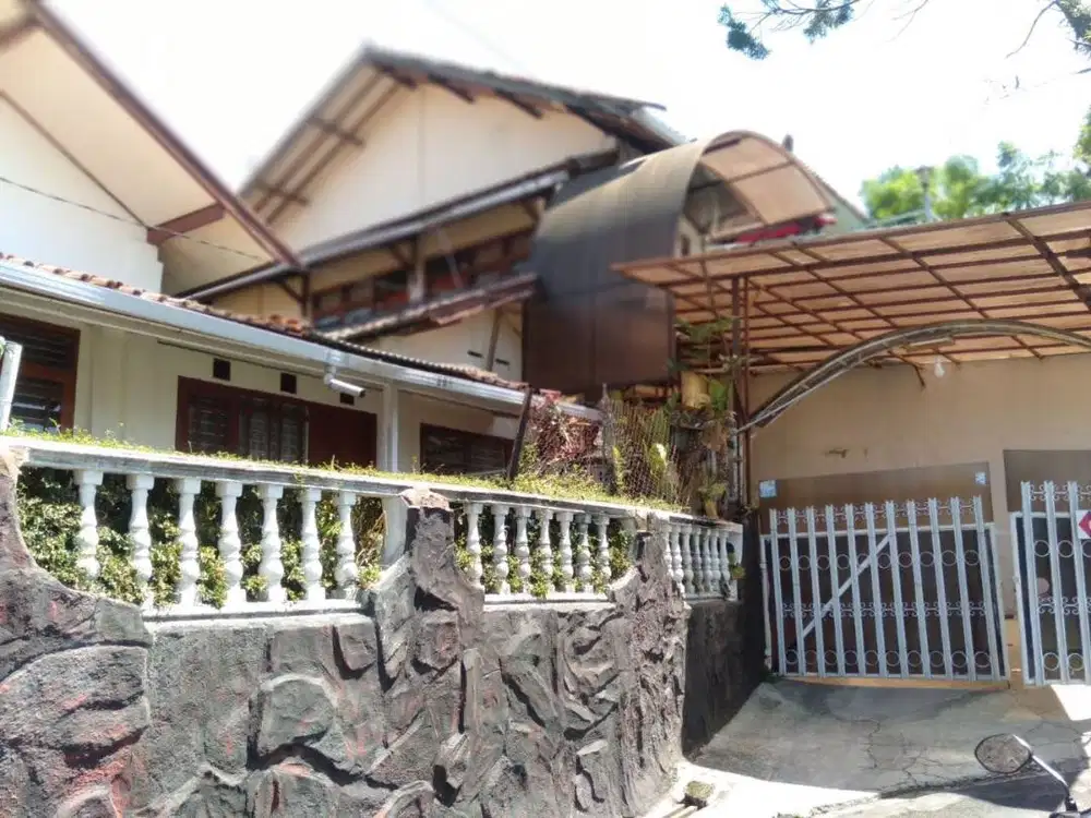 bawah NJOP jual cepat Rumah plus kosan Bukit Dago
