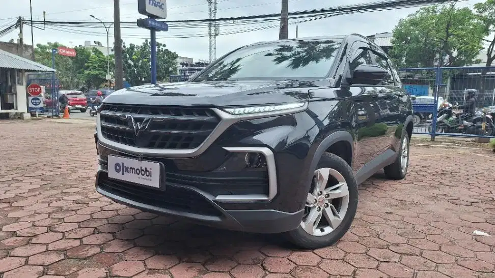 Wuling Almaz 1.5 Smart Enjoy 5-Seater Bensin-AT 2021 Hitam