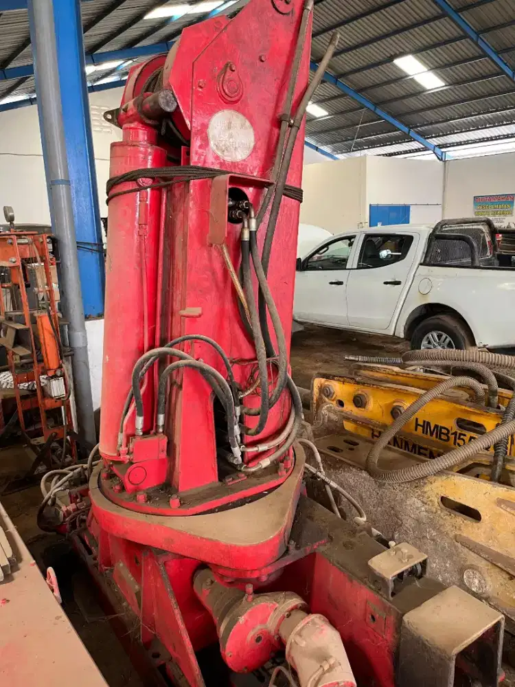 Crane 8 ton Unic lengkap