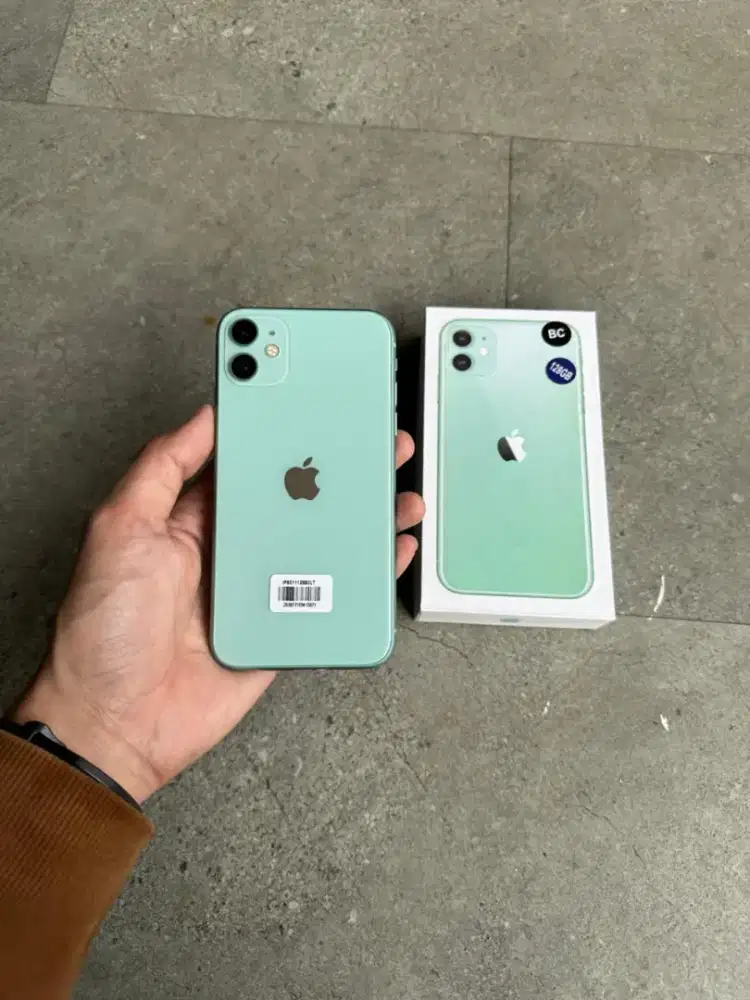 IPHONE 11 - 128 GB MINT ALL OPERATOR