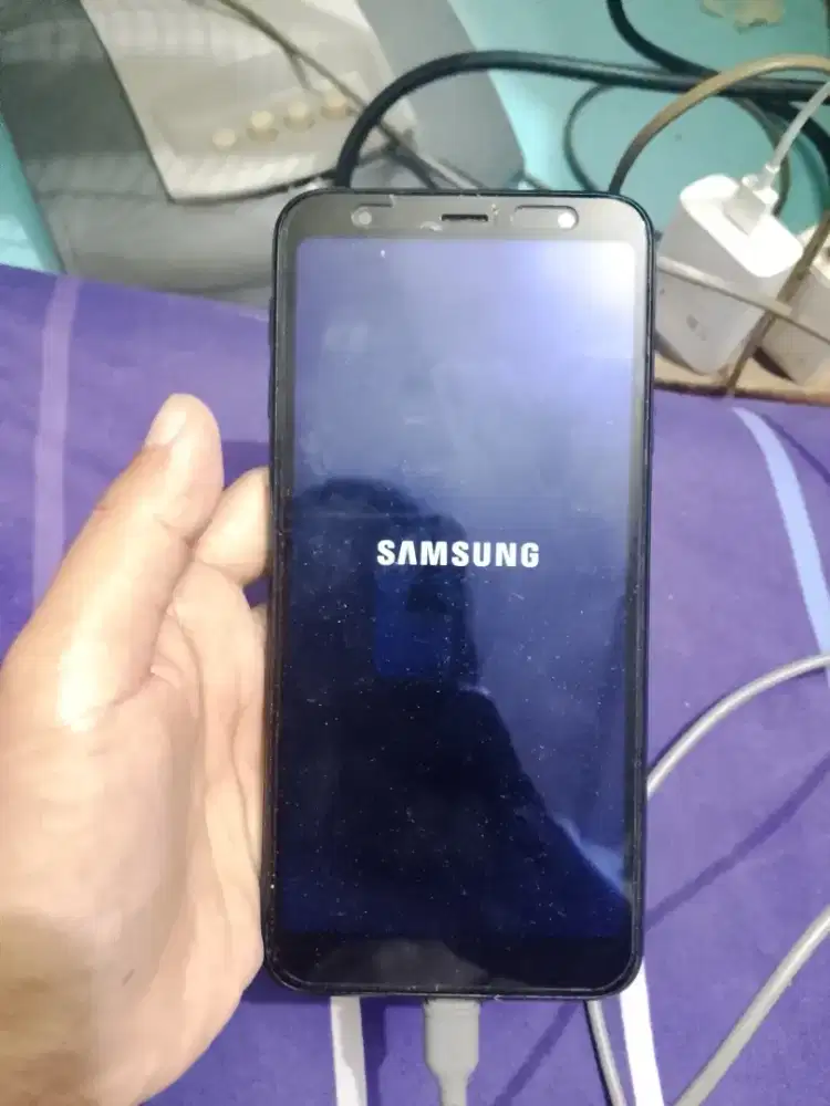 Di jual HP samsung j4 plus batangan