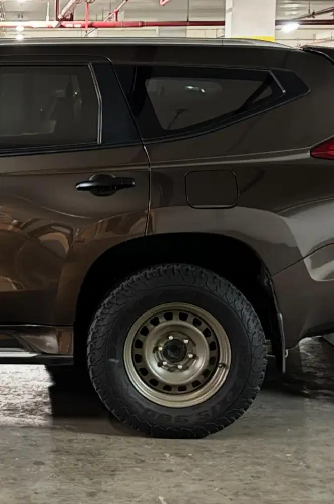 Velg Kaleng R18 + Ban (1 Paket) Bekas
