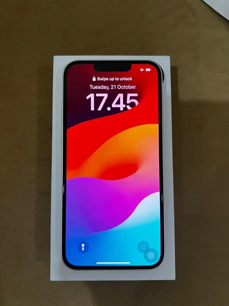 Iphone 13 128gb starlight Resmi