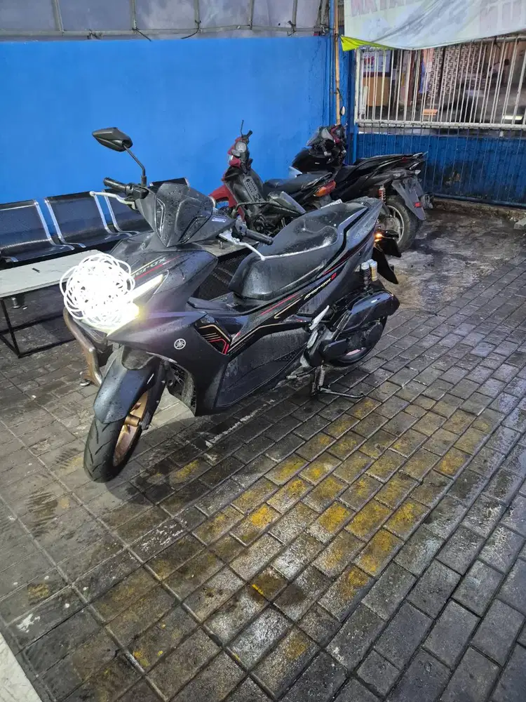 Jual Cepat, Aerox ABS 2022 km masih 4000an, tangan pertama