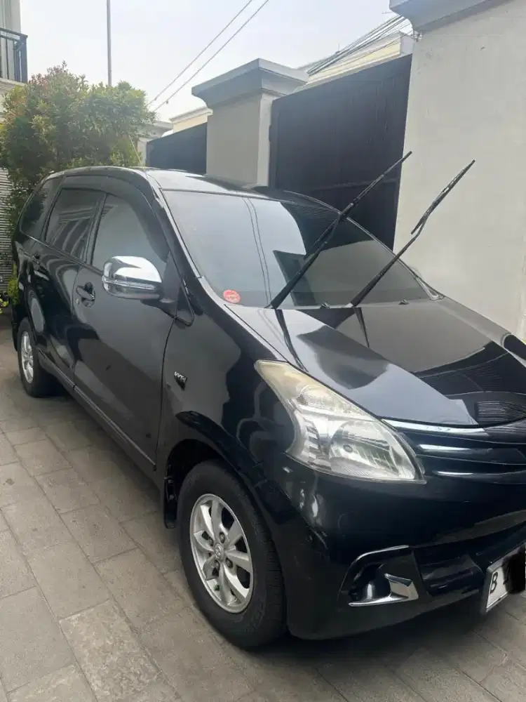 TOYOTA AVANZA 1.3G MT Bensin Hitam