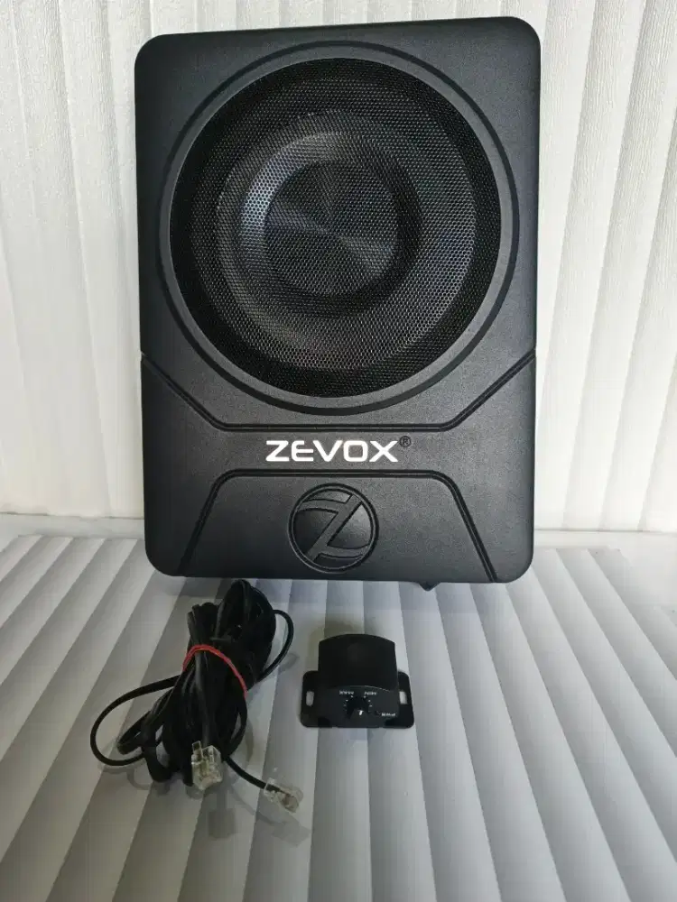 Subwoofer kolong zevox 8 inch