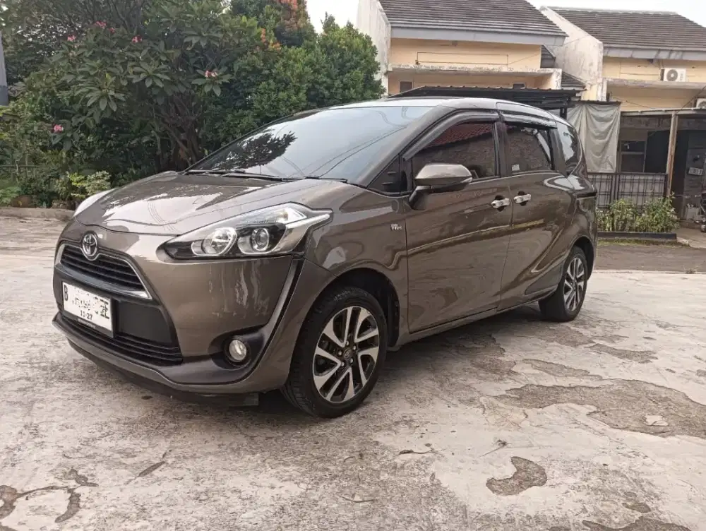 Toyota Sienta 2017