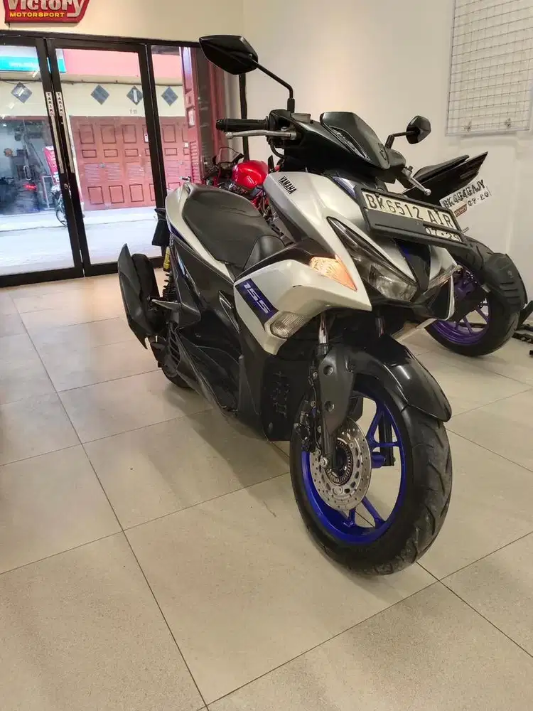 Yamaha Aerox 155 VVA tahun 2019 warna Silver Aerox155 CC Matic Old