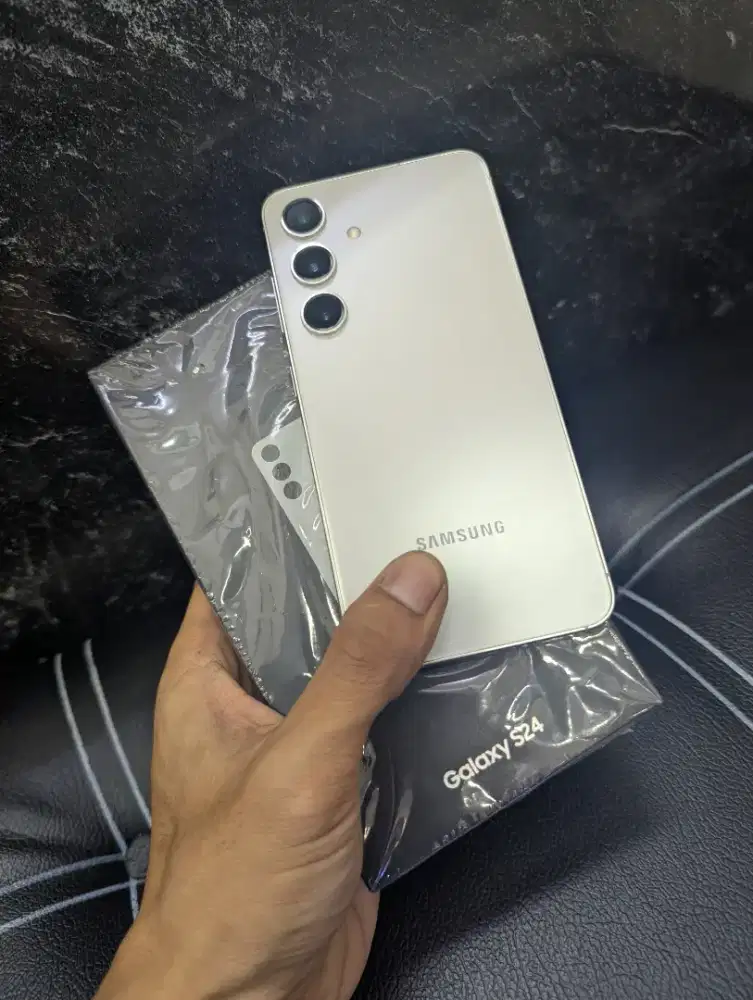 SAMSUNG GALAXY S24 8/256 FULLSET SIAP PAKAI 