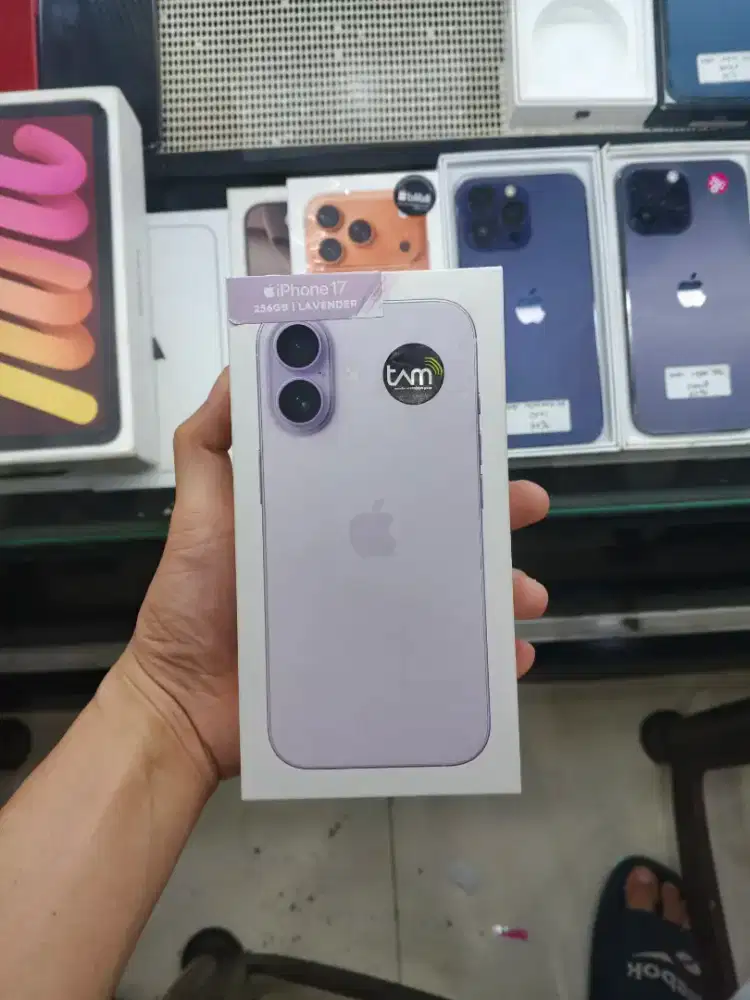 NEW 17 BASIC 256GB IBOX