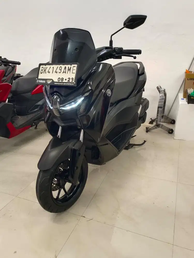 New Yamaha Nmax Neo S Keyless tahun 2024 warna Hitam 155 CC Matic Baru