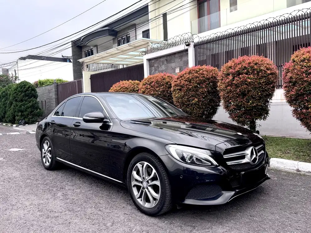 LOW ODO! MULUS! Mercedes-Benz C200 2017 Bensin