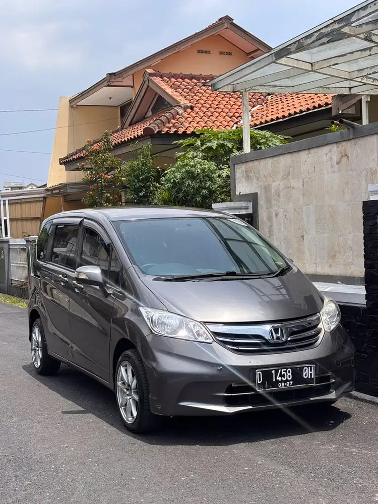 TERMURAH Honda Freed sd 2013 Ac double