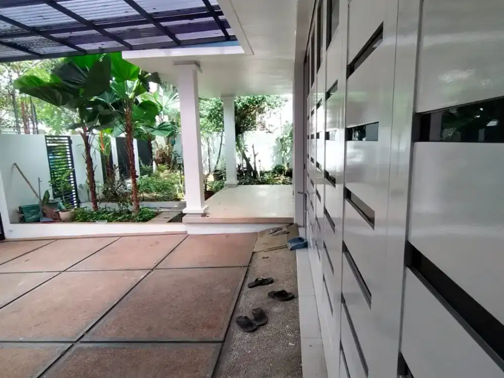 Disewakan Rumah 5 Kamar Full Renov Panglima Polim Melawai Kebayoran Baru