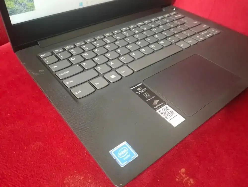 Laptop LENOVO slim 3 Intel n4020/SSD 512nvme siap kerja small frame