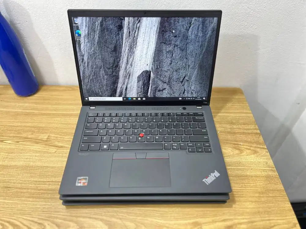 Laptop Lenovo T14s G3  RYZEN 7 PRO 6850U Ram 16GB 14inch N-WJ