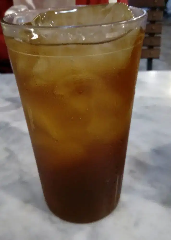 Pegawai warung makan