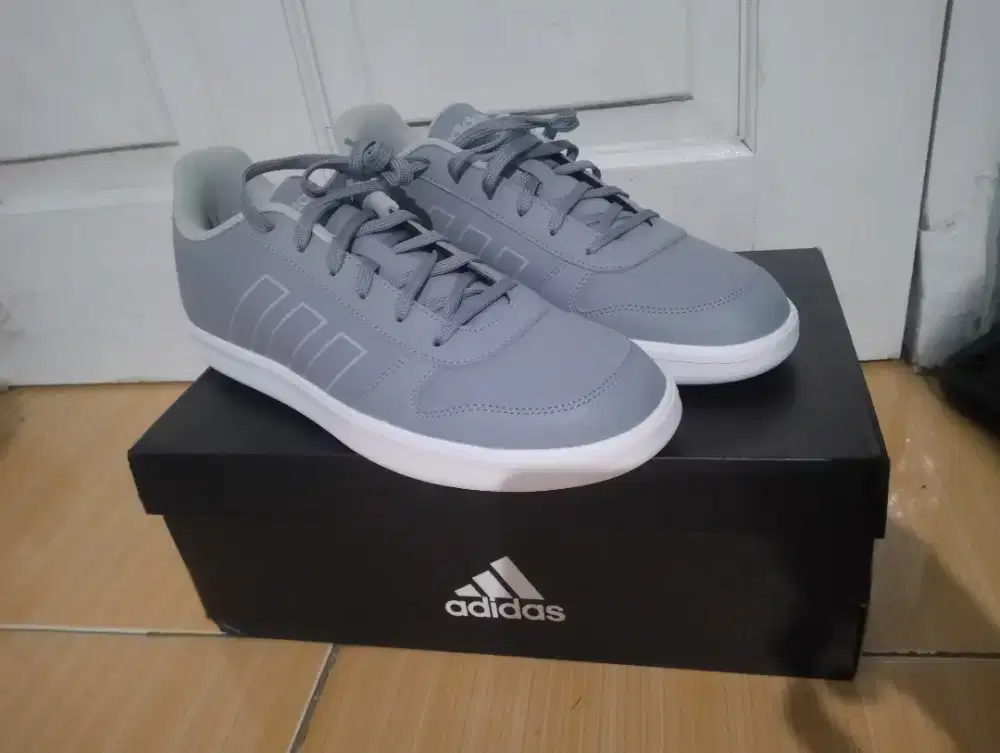 Sepatu Adidas Legit
