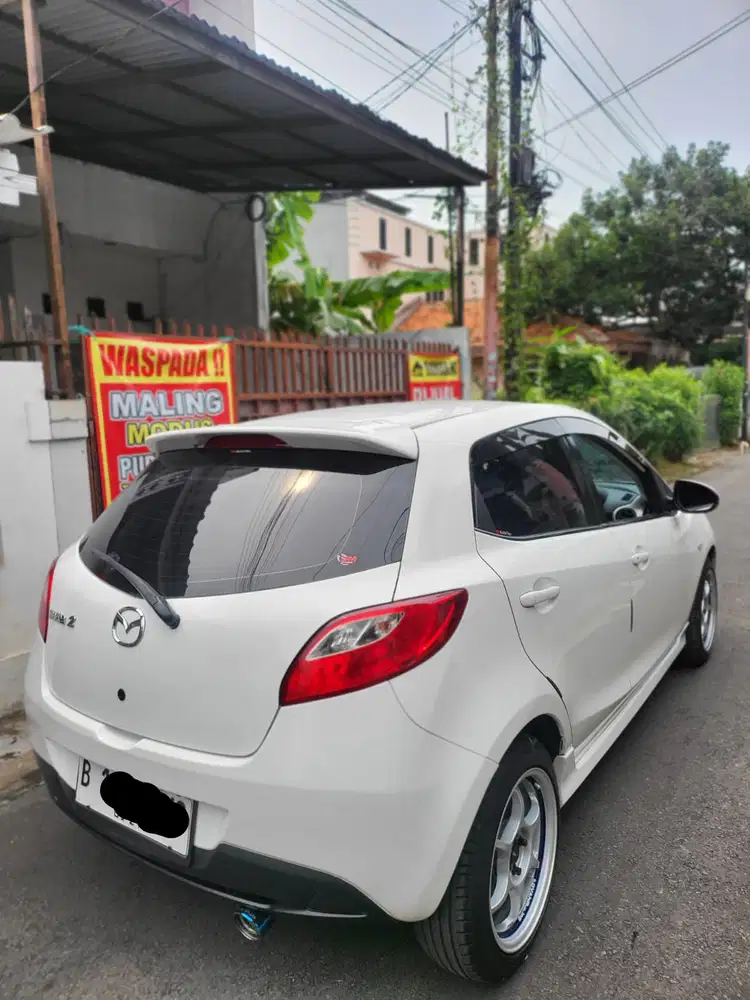 Mazda 2 R 2011 Automatic Pribadi Istimewa