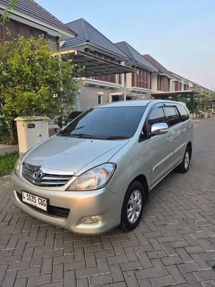 Innova G Diesel Matic 2011