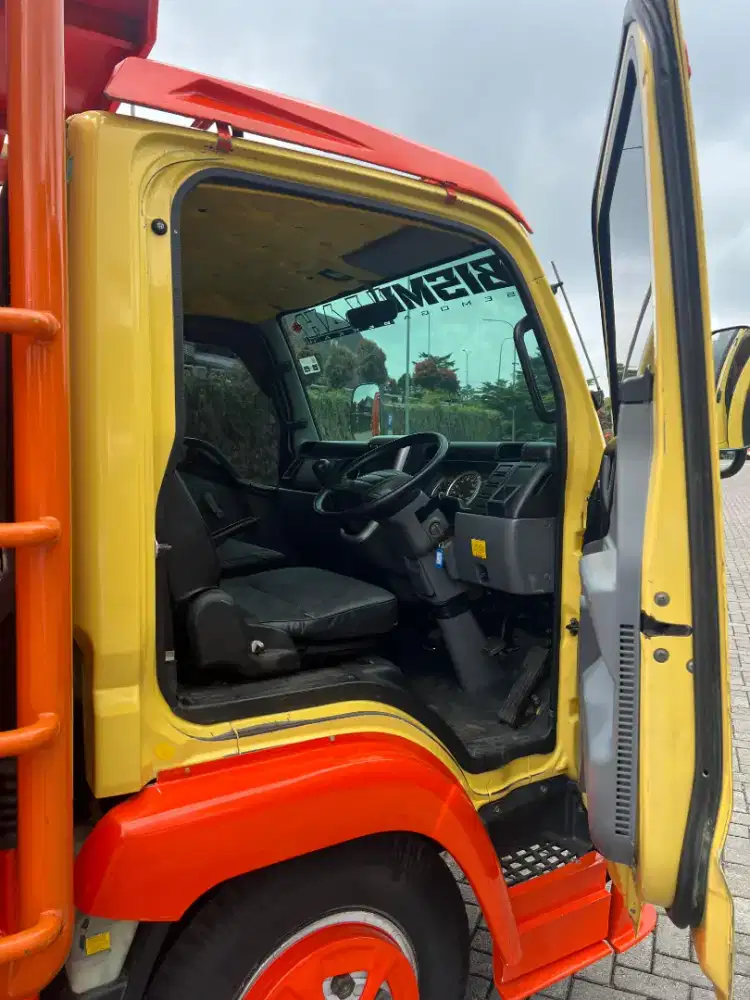 Jual cepat canter hd 2019 mobil rawatan