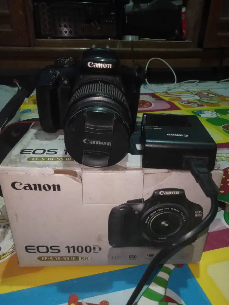 Dijual Kamera Canon EOS 1100D + Lensa Youngnuo 50 mm Fix