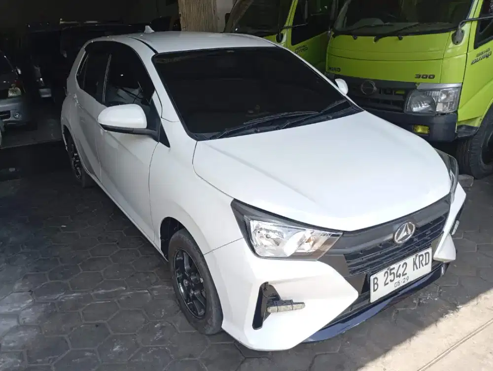 New Ayla 1.0 X 2024 manual km dikit