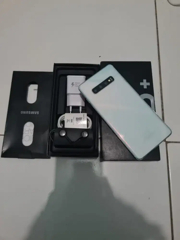 Samsung galaxy S10 plus 8/128gb Sein resmi dual SIM Fullset