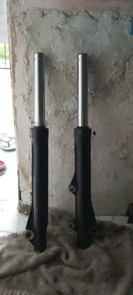 Shock depan Ex Motor Supra