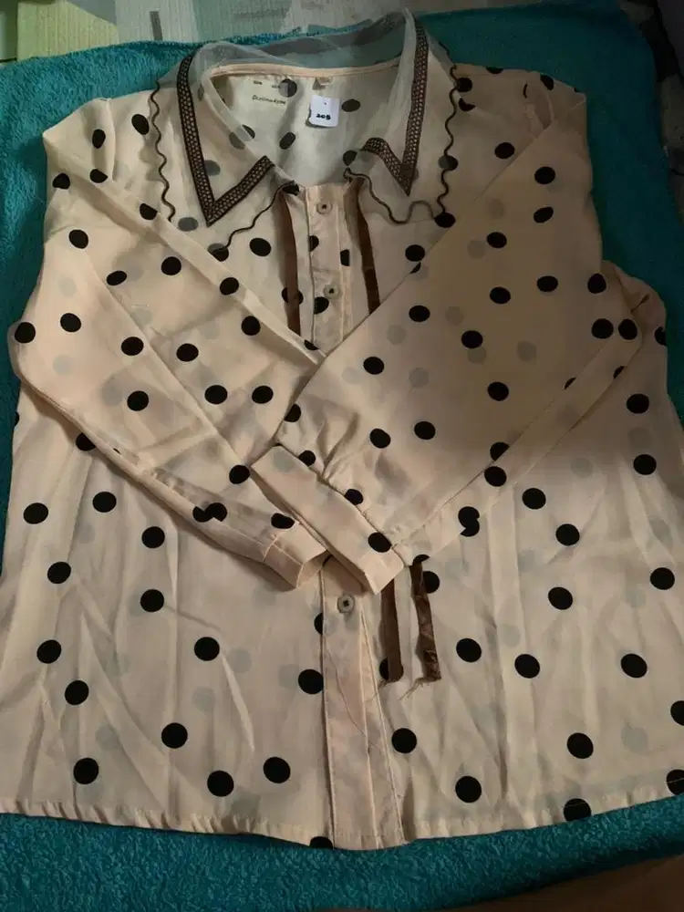 Blouse Polka bahan satin mewah