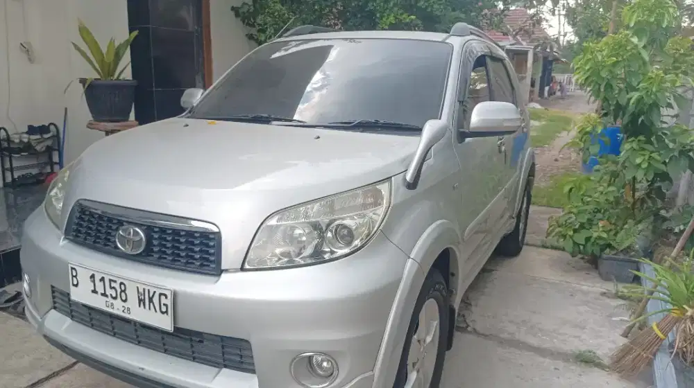 Dijual Toyota Rush 2013