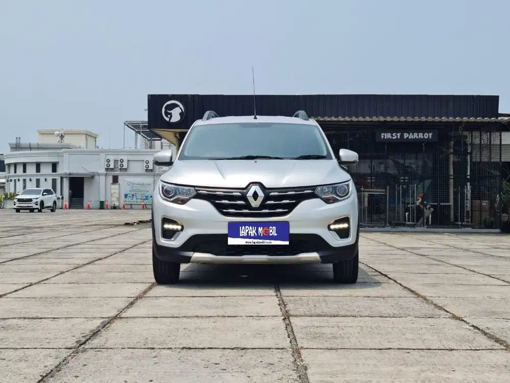 Renault Triber 1.0 RXZ Matic 2021 Km 33rb Tangan 1