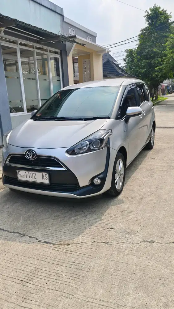 Toyota Sienta 2017 G Matic Silver